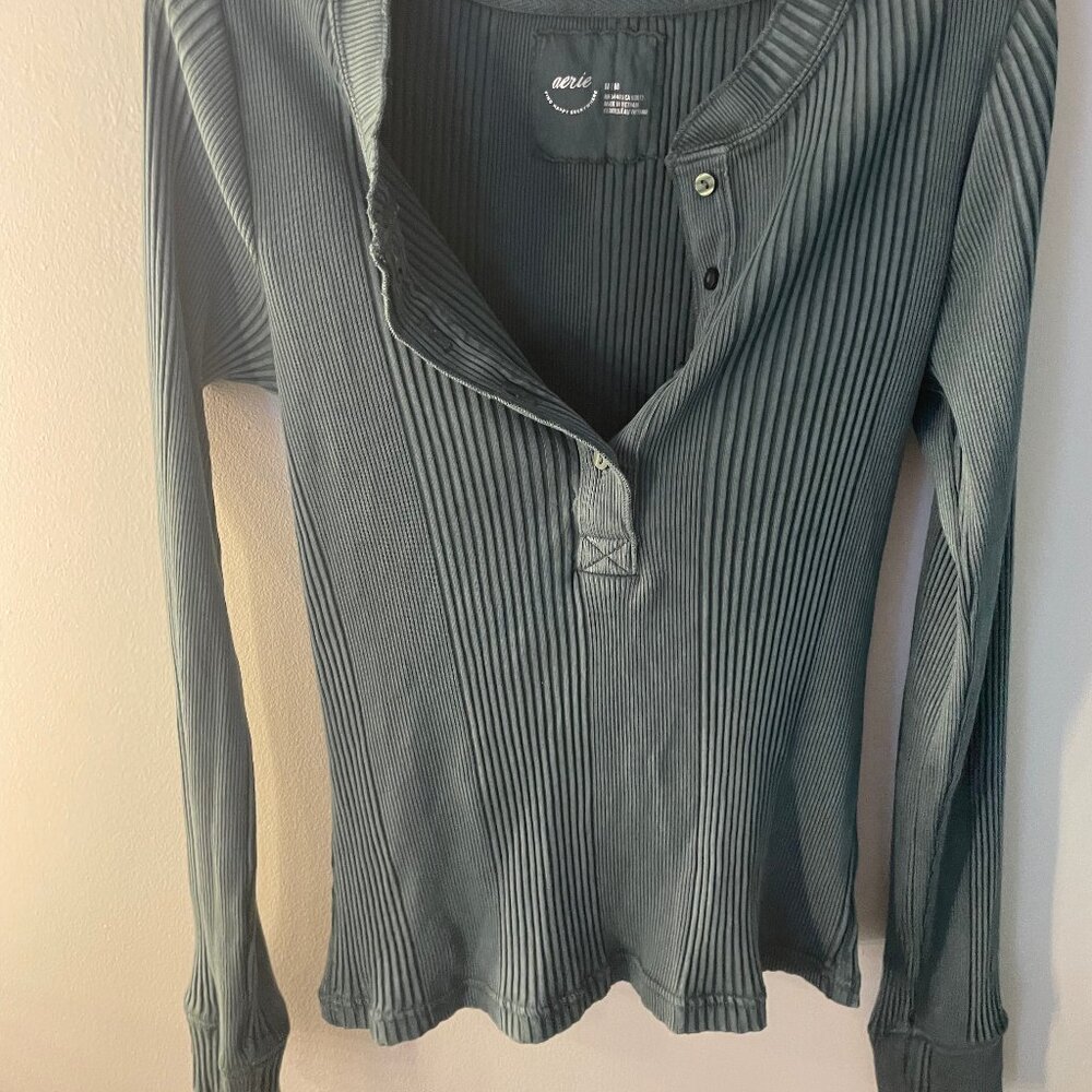 Aerie Waffle Rib Long Sleeve Henley T-Shirt Medium